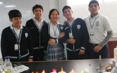 Visita de la sección Secundaria a la Feria de Química