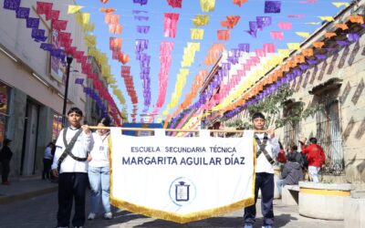 Participación de la Escuela Secundaria Técnica Margarita Aguilar Díaz en el Desfile del 20 de Noviembre